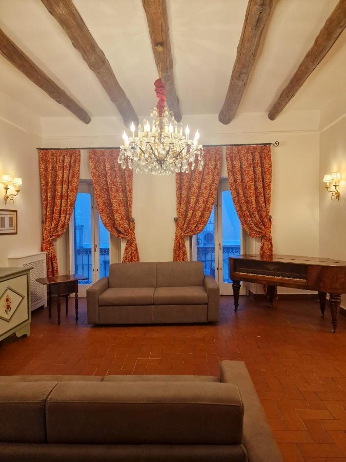 Apartment Domus San Carlo Luxury Caserta